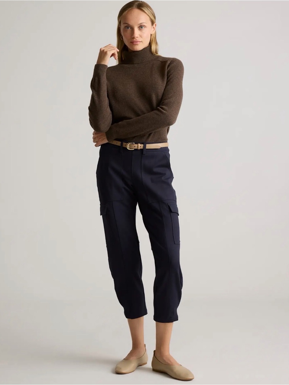Quince Ultra-Stretch Ponte Tapered Cargo
Pants in Navy size XS